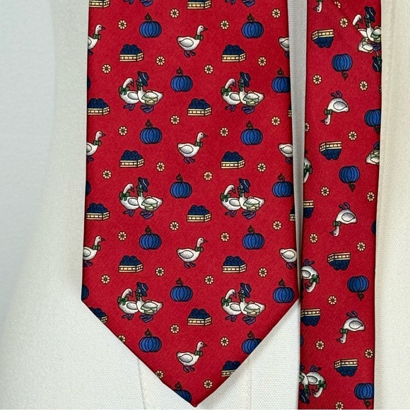 Mates Como 100% Silk Tie Made In Italy Red And Blue Geese & Pumpkins 57.5” Long - Picture 2 of 7